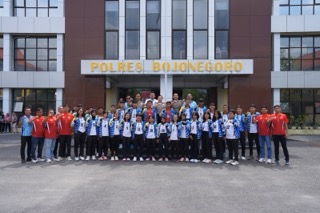 B5d2d762 ee62 438b 8309 6571c3cd240d Kecil