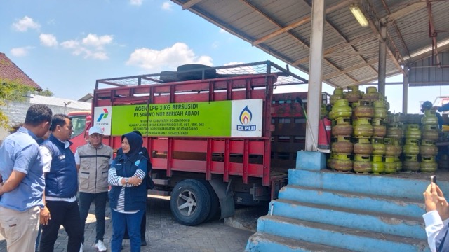 01bd3a52 1654 4469 8e1a 211203317ad3 Sedang