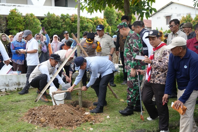 15f9c802 8e41 4464 ab2f f5b4a85499d4 Sedang