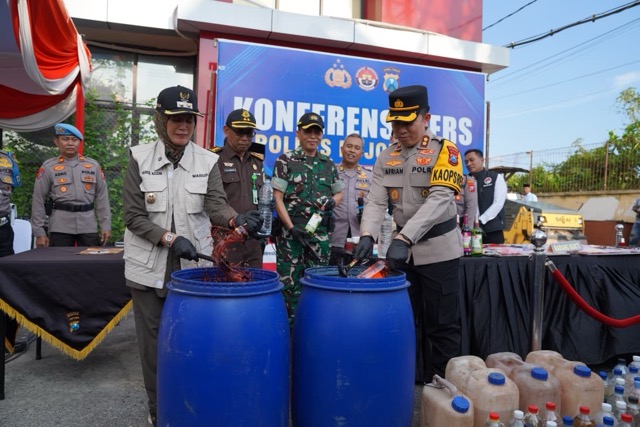 6eb3acd0 3e4c 48cc 94b3 b41664fa74ae Sedang