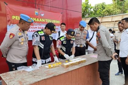 6213ce1e 6885 4f02 b4a0 dce47dba6465 Sedang